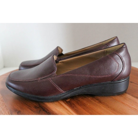 Clarks Slip On Shoes Womens 10 Burgundy Leather Flat Loafers Comfort Gael Angora - Picture 1 of 8